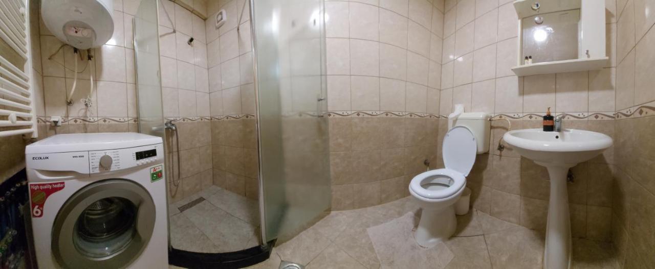 Boulevard Mitrovica Titova Mitrovica Exterior foto