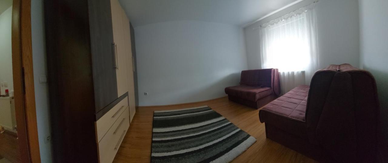 Boulevard Mitrovica Titova Mitrovica Exterior foto